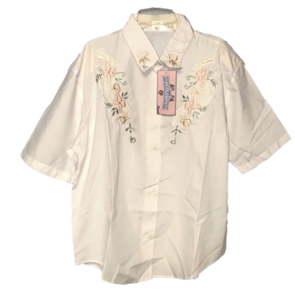 Vintage White Buttoned-Down Shirt with Flower Embroidery